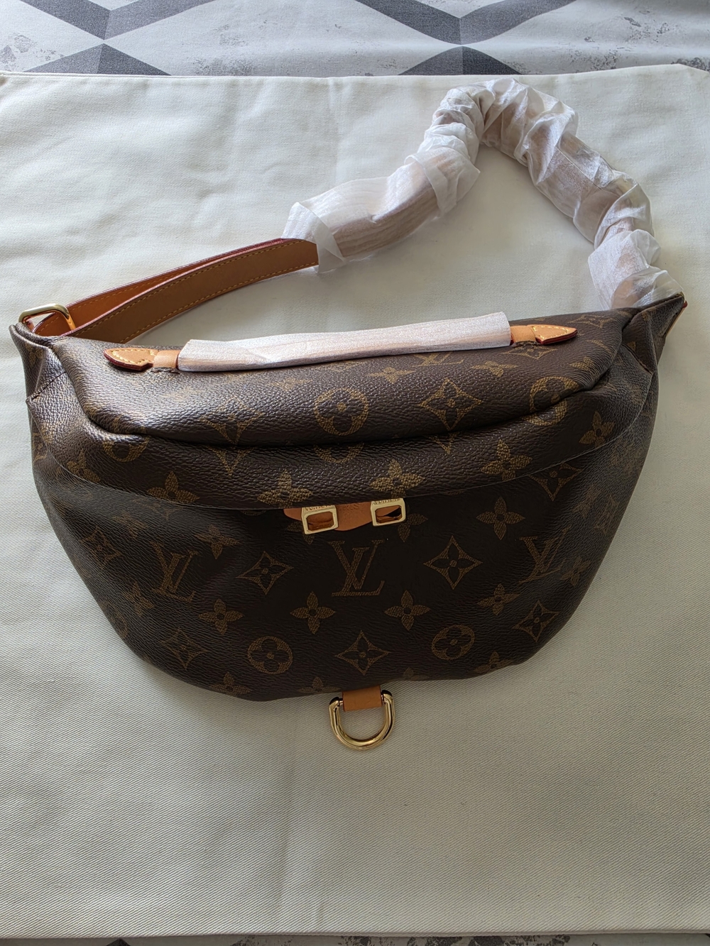 Classy & Chic Elegant Bumbag